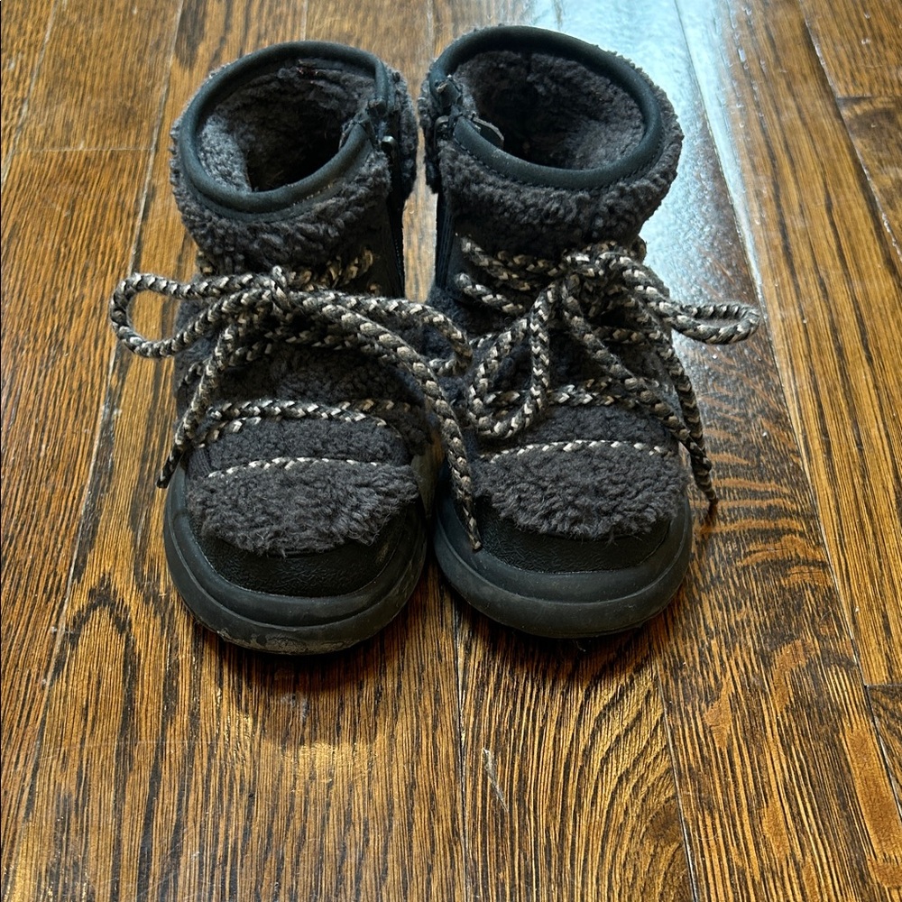 Zara Black Fleece-Lined Kids Boots
